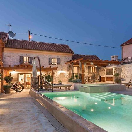 Luxury Villa Finessa Skradin 2 With Heated Pool, Jacuzzi And Sauna Екстериор снимка