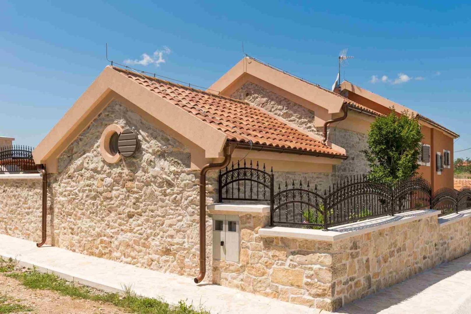 Luxury Villa Finessa Skradin 2 With Heated Pool, Jacuzzi And Sauna Екстериор снимка