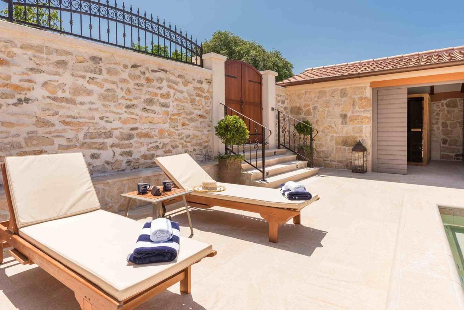 Luxury Villa Finessa Skradin 2 With Heated Pool, Jacuzzi And Sauna Екстериор снимка